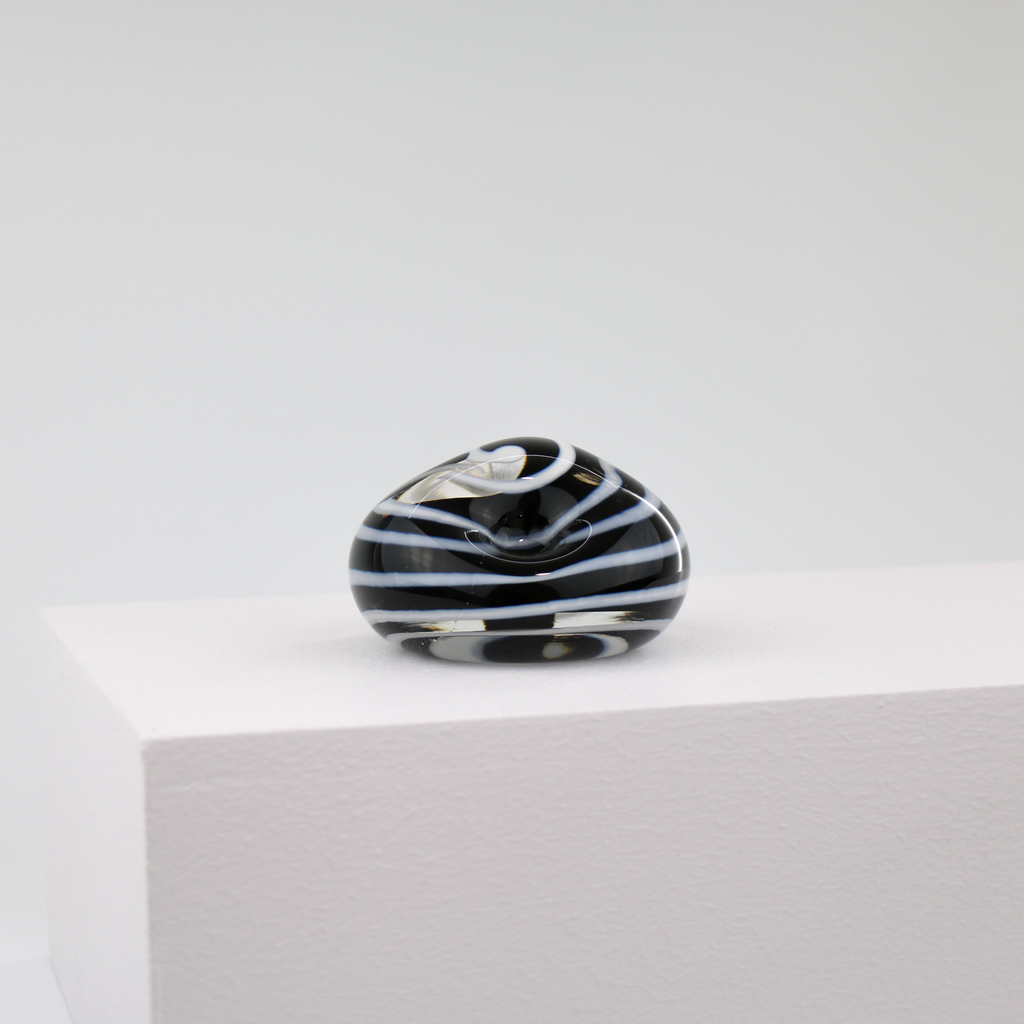 BonBon Paperweight Liquorice 1