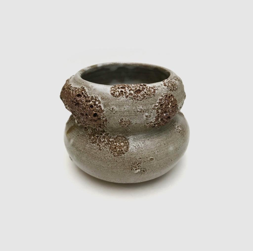 Salt pot