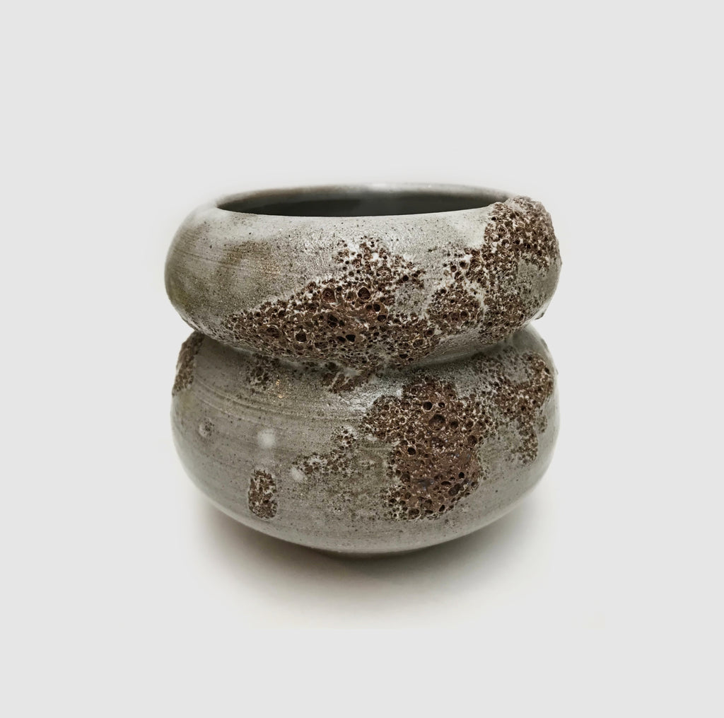 Salt pot