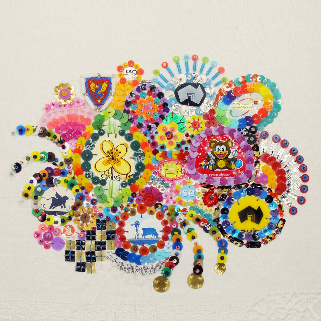 Purge sampler V
Waste plastic, found handkerchief, beads, thread
2021
